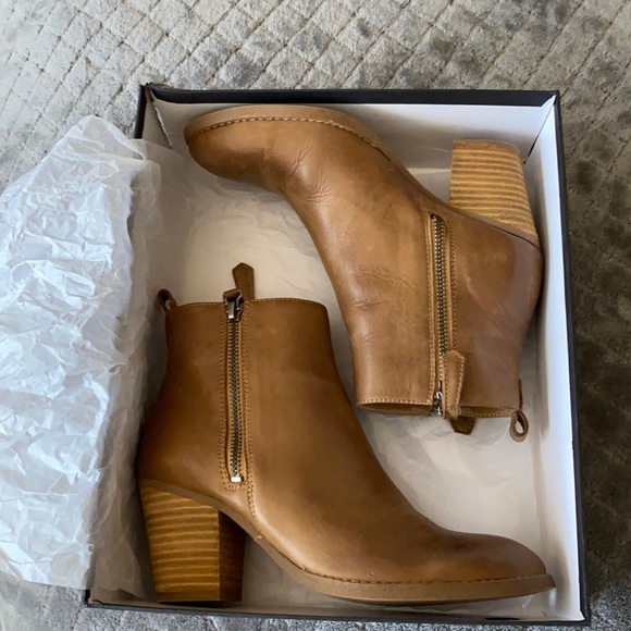 Tony Bianco Shoes - Tony Bianco tan leather ankle boot
